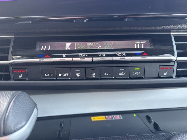 2025 Toyota Sienna XLE 8 Passenger