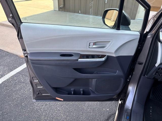 2021 Toyota Sienna XLE 8 Passenger