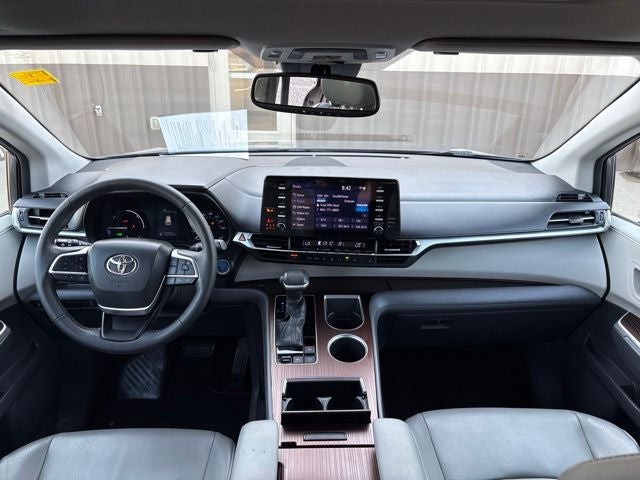 2021 Toyota Sienna XLE 8 Passenger