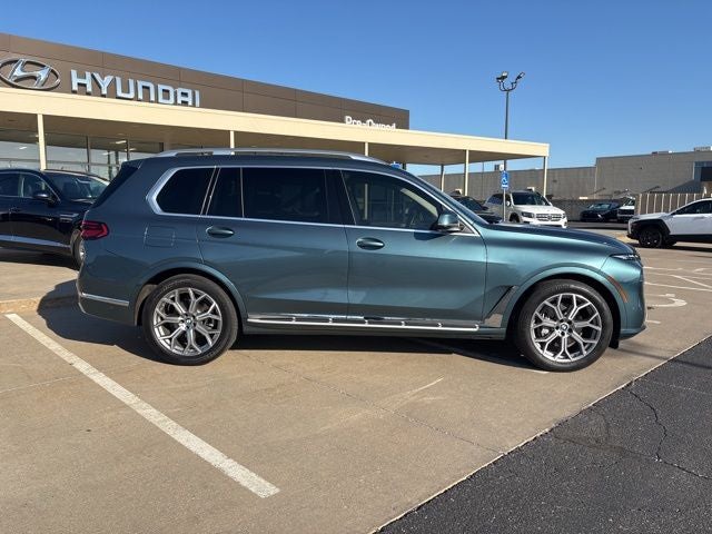 2025 BMW X7 xDrive40i
