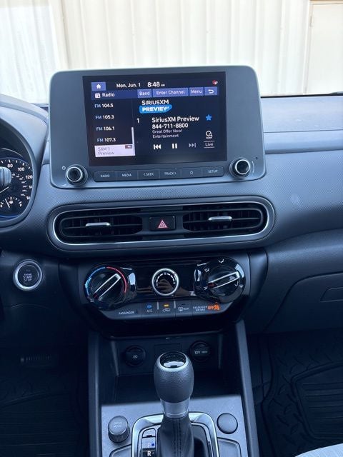 2022 Hyundai KONA SEL