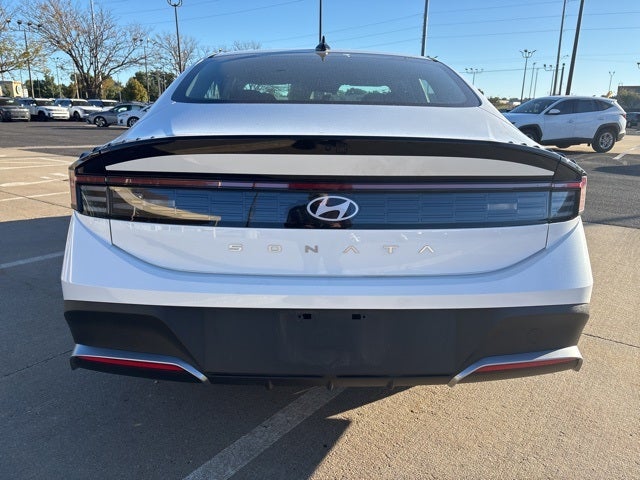 2025 Hyundai SONATA SE