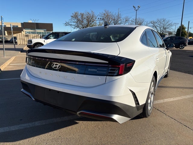 2025 Hyundai SONATA SE