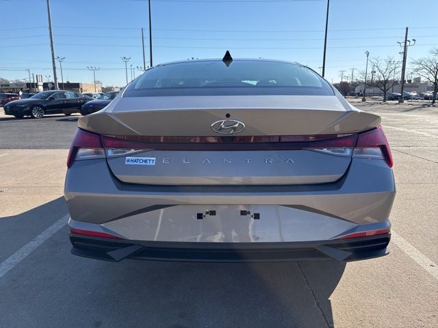 2021 Hyundai ELANTRA SEL
