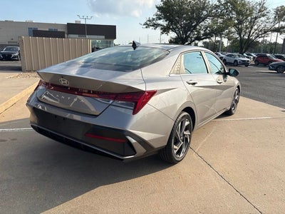 2025 Hyundai ELANTRA SEL Convenience