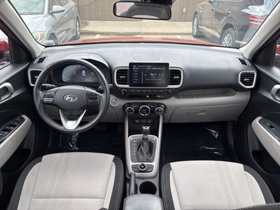 2025 Hyundai VENUE SEL