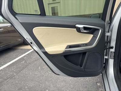 2015 Volvo V60 T5 Platinum